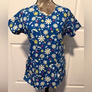 Zoe + Chloe Women’s Scrub Top-NWT